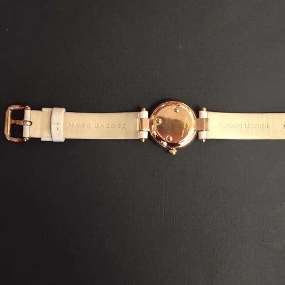 Authentic rose gold Marc Jacobs watch - Picture 3 of 5